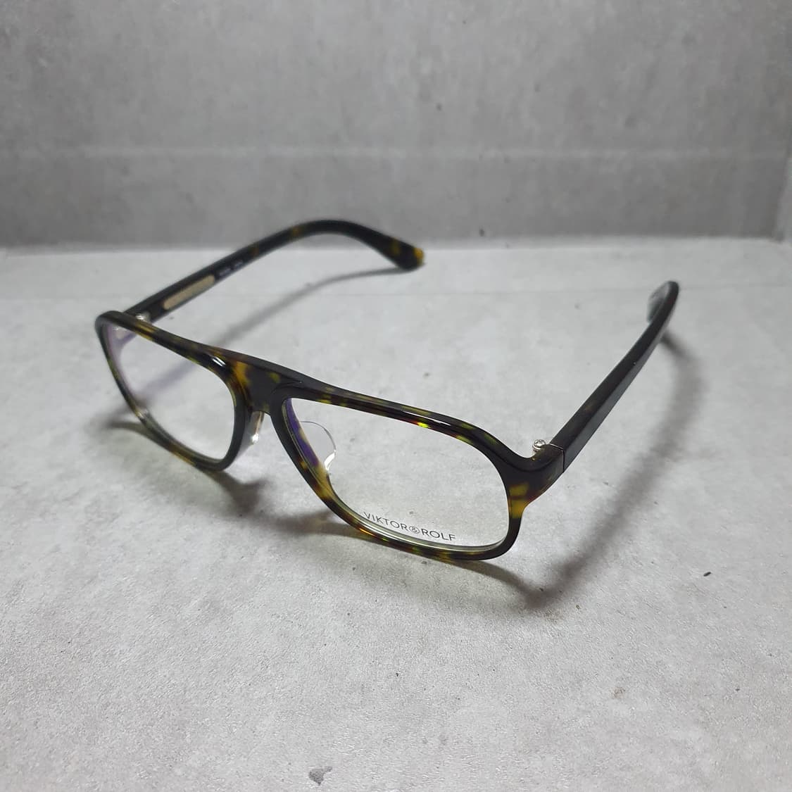 빅터앤롤프 70-0020 뿔테 상품이미지1