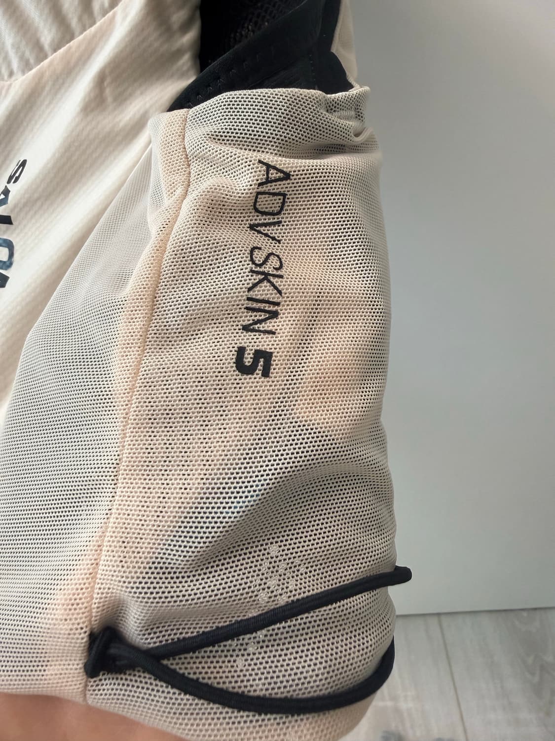 살로몬xMM6 마르지엘라 질레 핑크 베스트 XS 상품이미지5