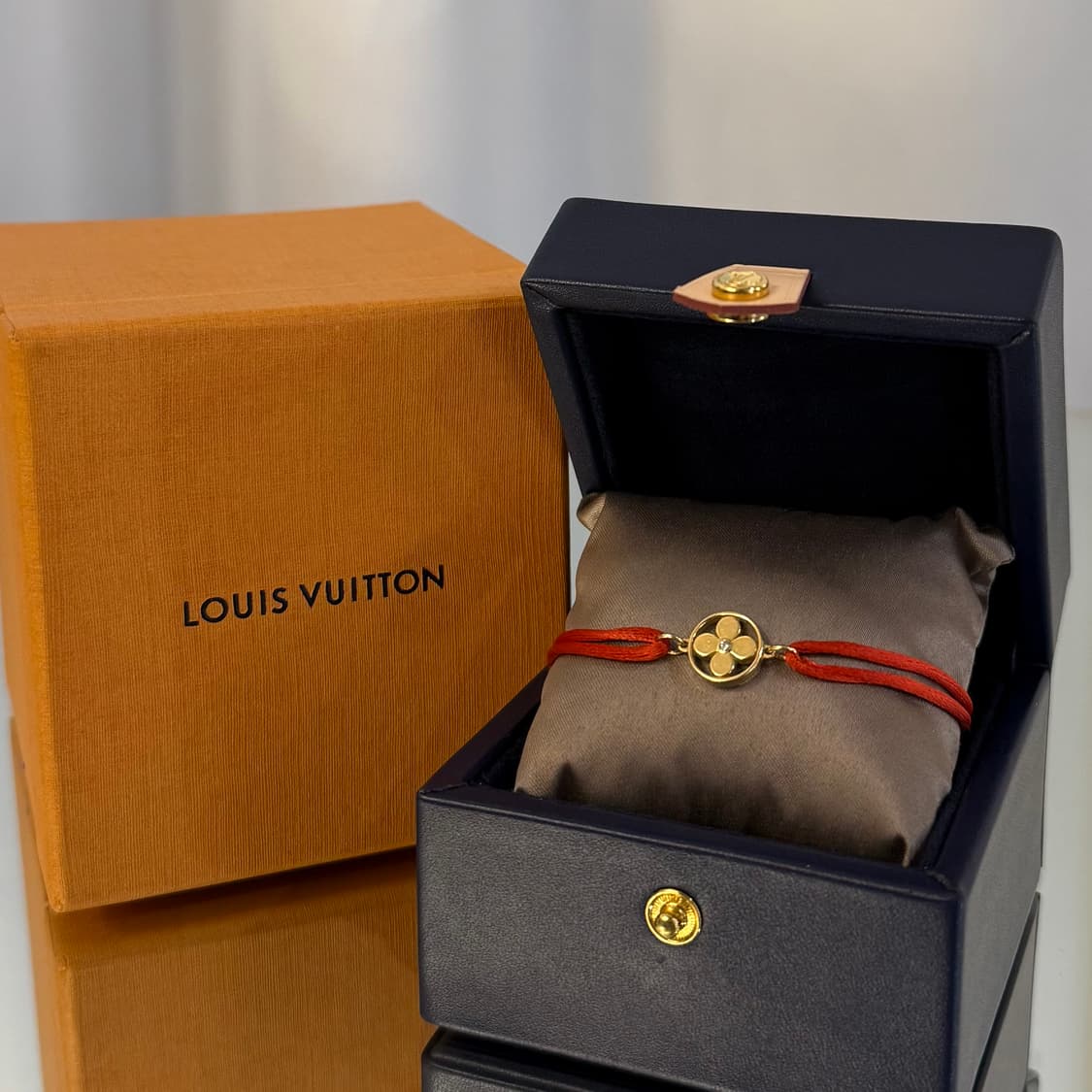 [정품] 루이비통 이딜 블라썸 다이아 팔찌 옐로우골드 18K 상품이미지1