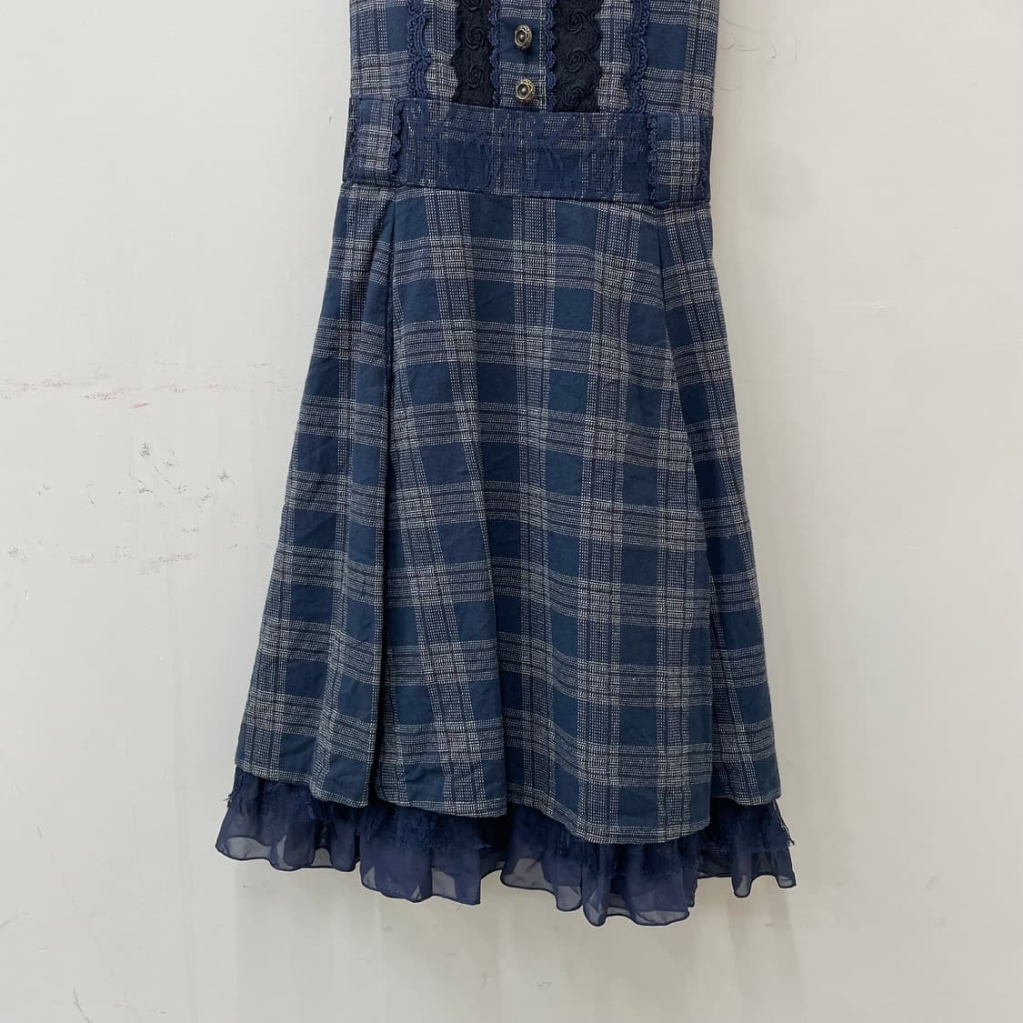 엑시즈팜 체크 레이스업 원피스 상품이미지5