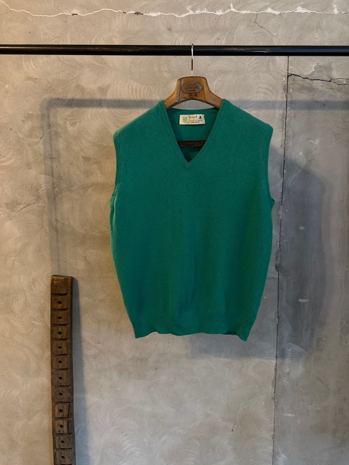 TEVIOT 스코티쉬 램스울 베스트 100 상품이미지1