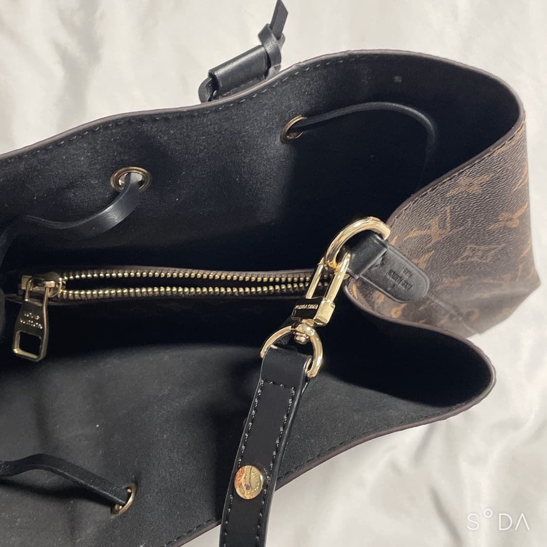 네오노에 모노그램 블랙 버킷백 상품이미지6