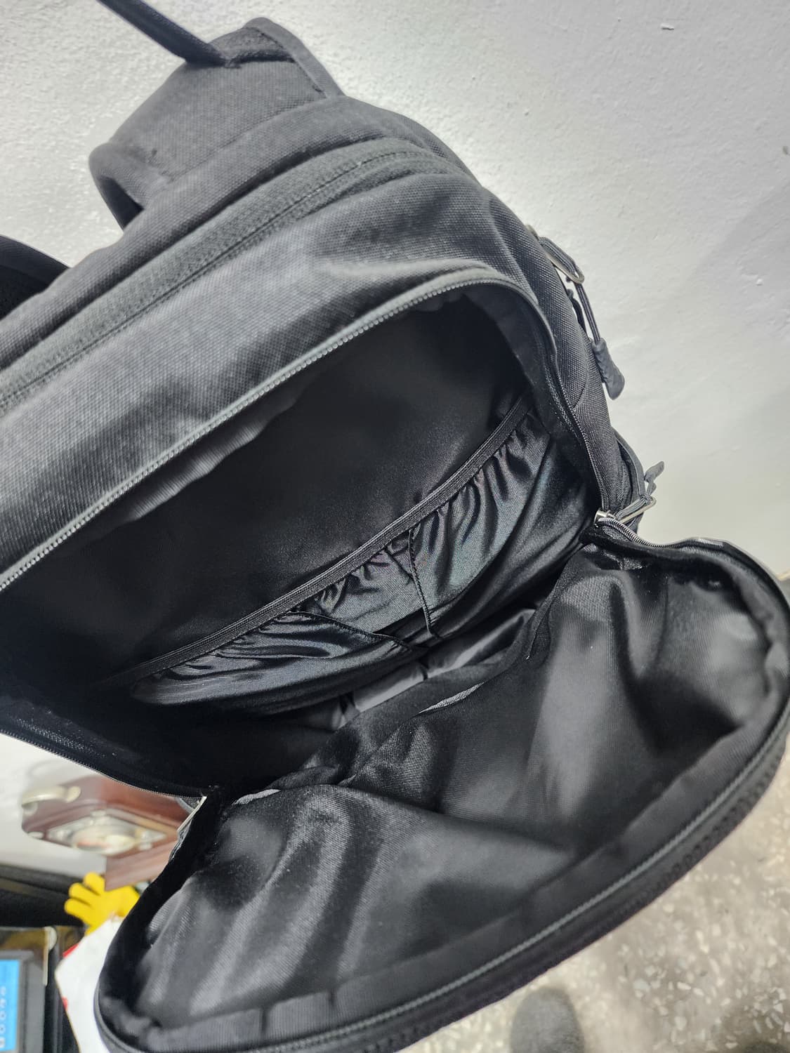 노스페이스 피보터 검정색 백팩  상품이미지5