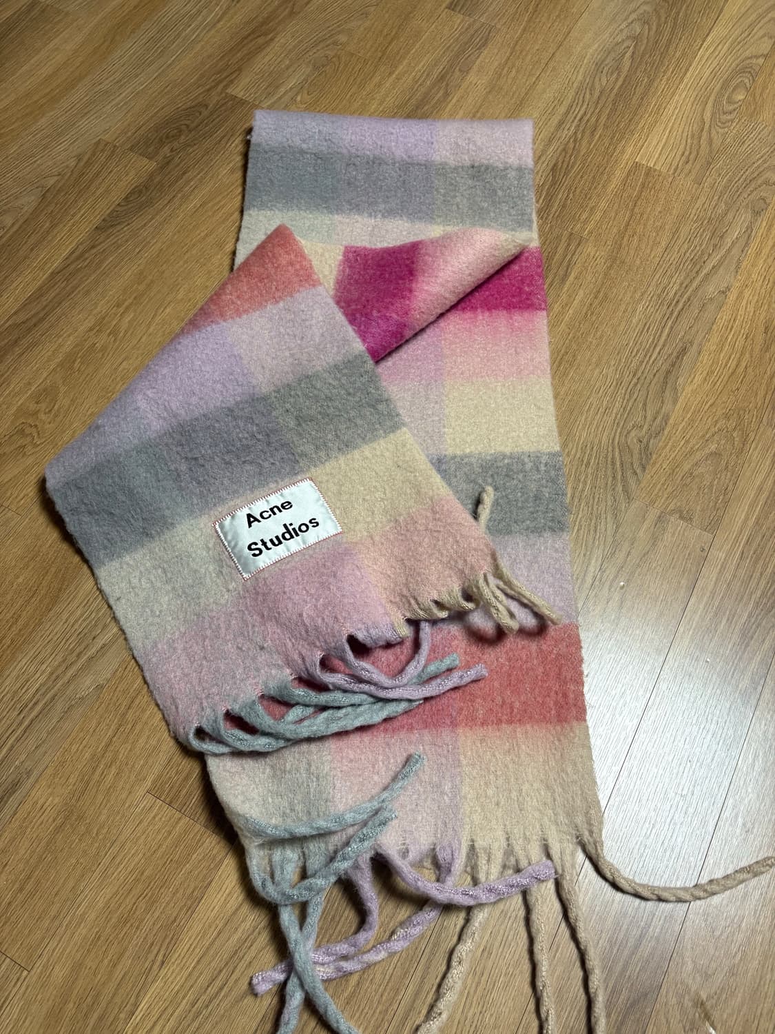 아크네스튜디오  머플러 상품이미지1