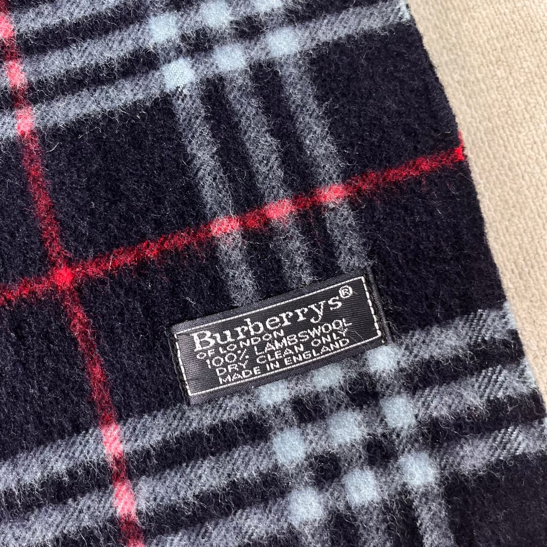 버버리 노바체크 램스울 네이비 머플러  상품이미지3