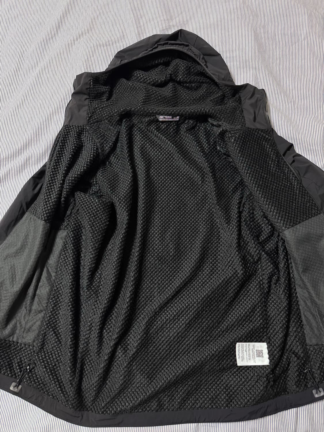 아크테릭스 프로톤 라이트웨이트 후디 블랙 상품이미지7