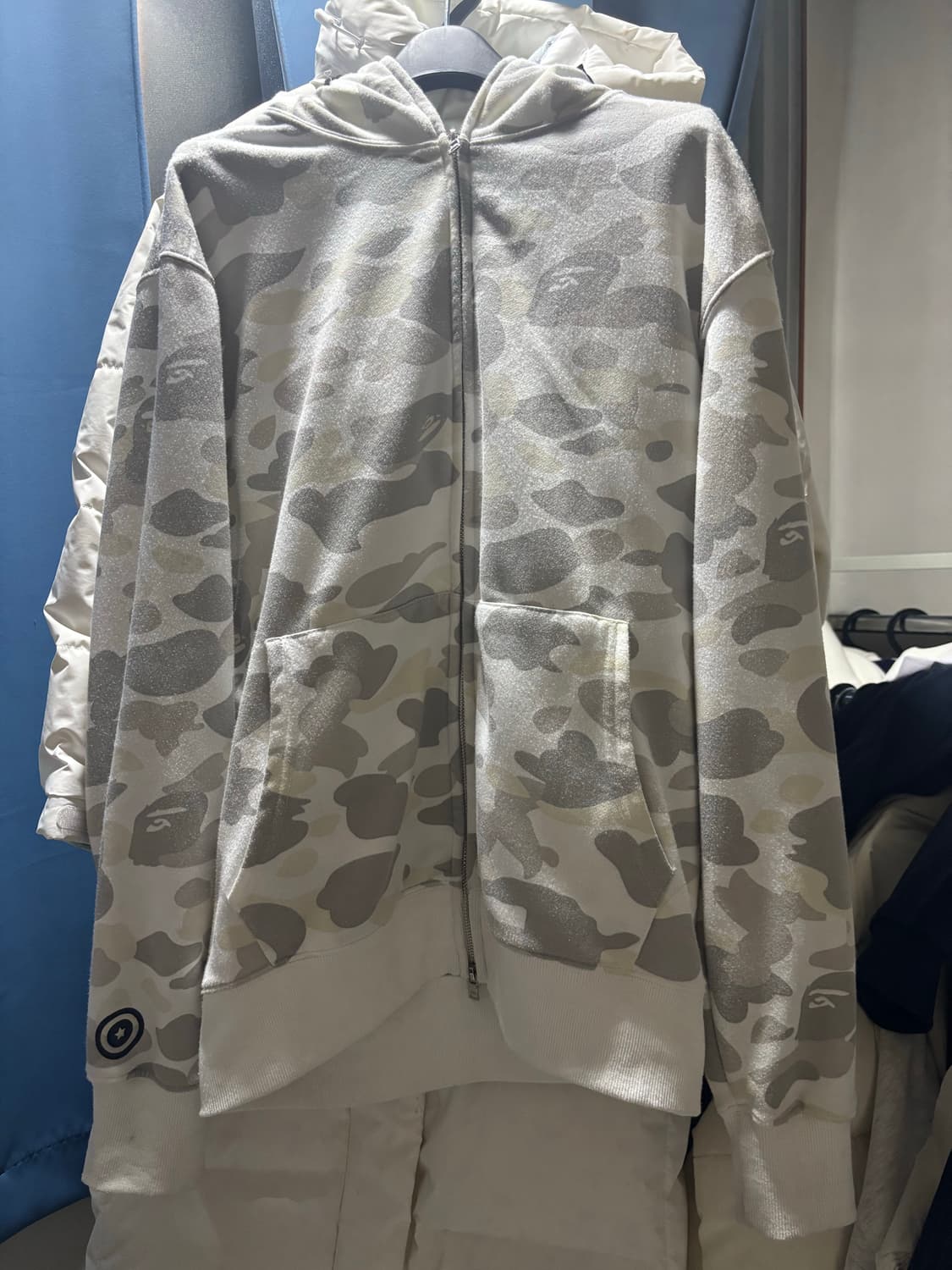 베이프 샤크후드집업 화이트 상품이미지3