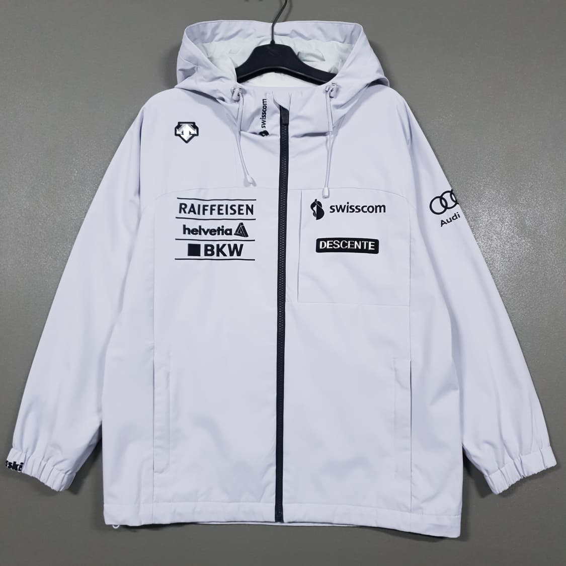 여성 85) 데상트 신형 21FW 스위스스키팀 아우디 후드 바람막이 자켓 상품이미지1