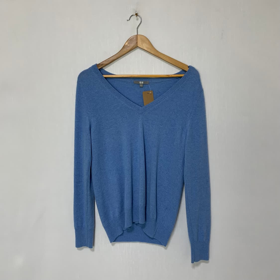 유니클로 브이넥 캐시미어 100% 빈티지 니트 소라 블루 L 상품이미지1