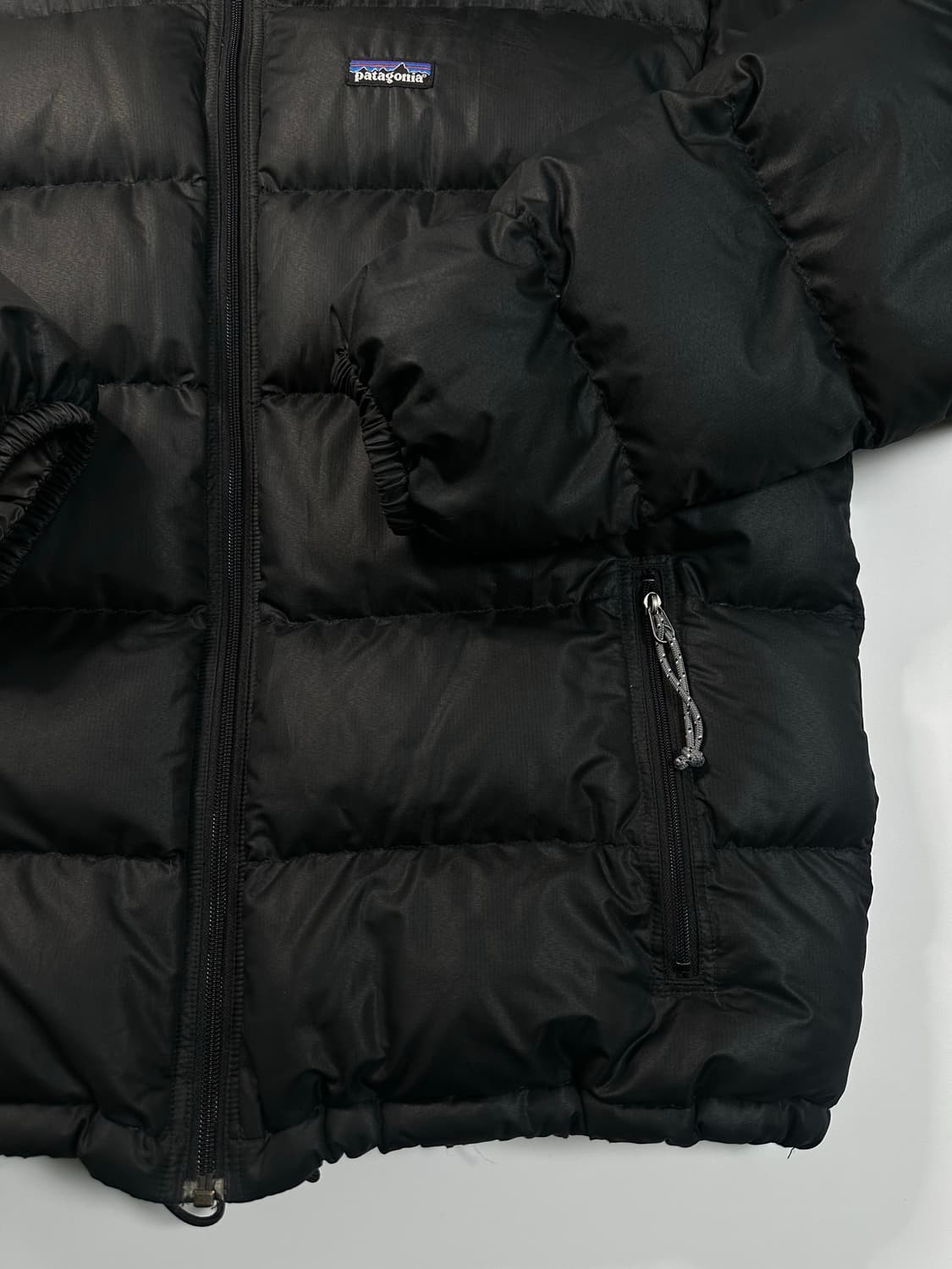 파티고니아 02연도 패커블 블랙 다운 패딩 상품이미지5