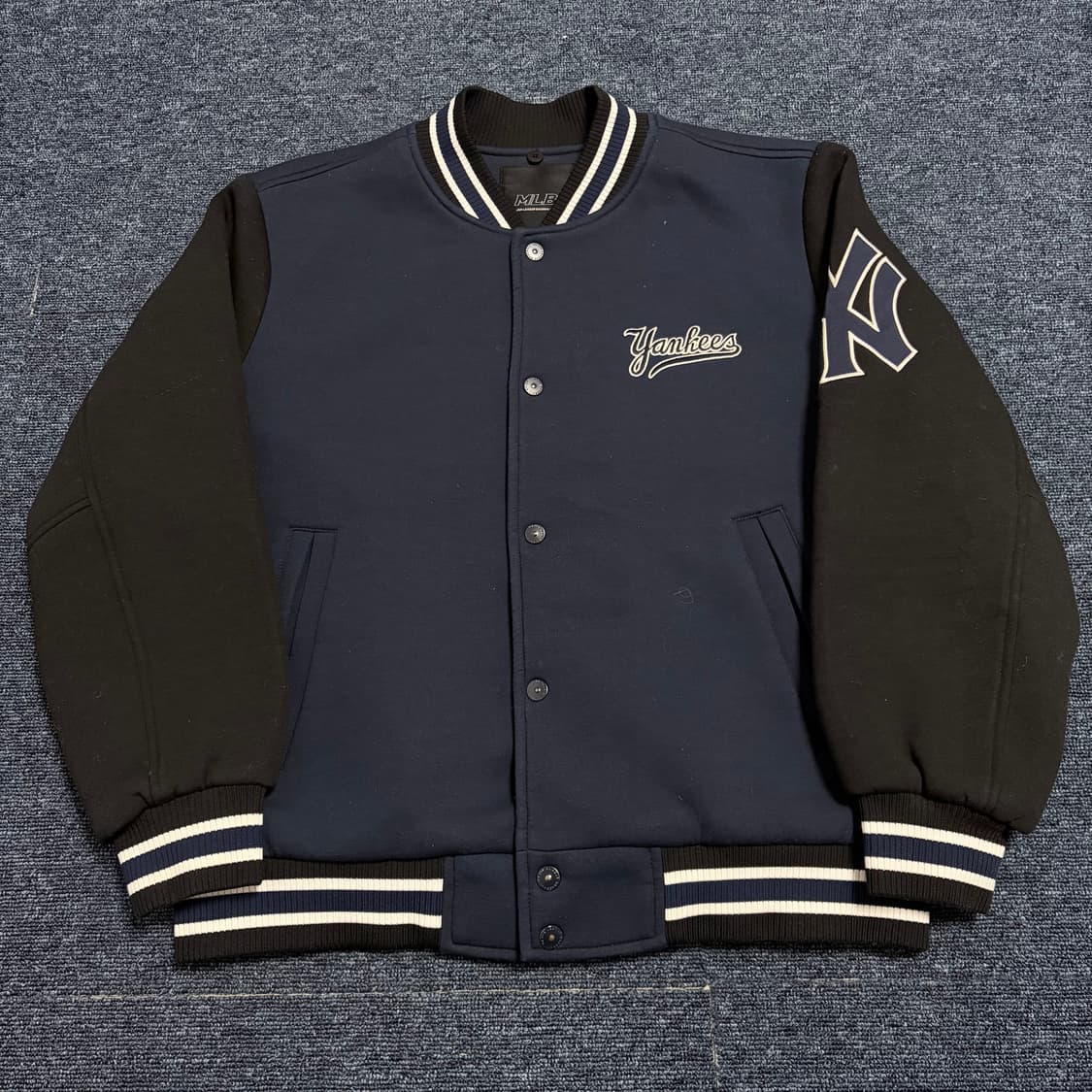 MLB 지뉴인 머천다이즈 뉴욕 양키스 바시티 자켓 상품이미지1