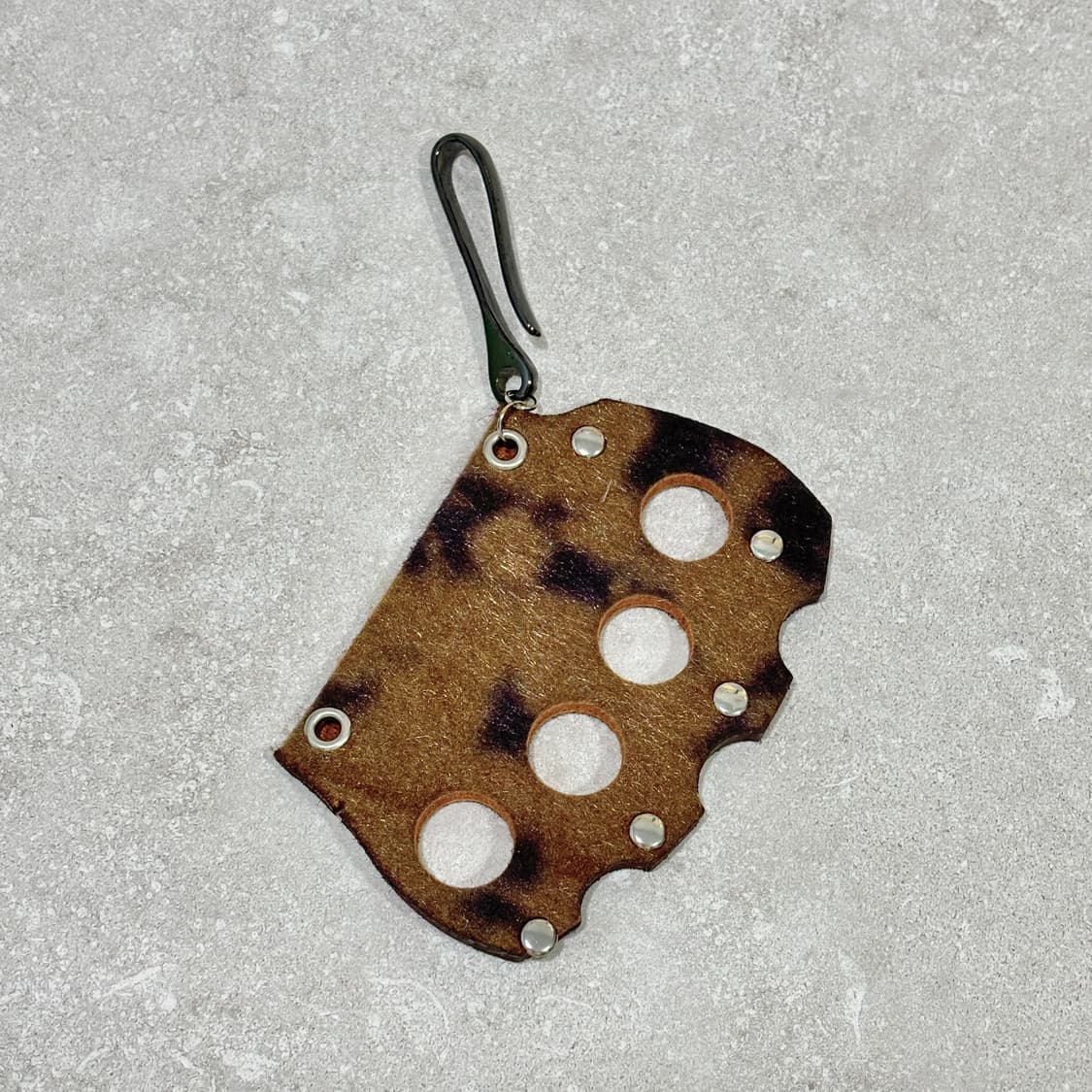 Oribell 레오파드 호피 송치털 파워 너클 키링 열쇠고리 상품이미지1