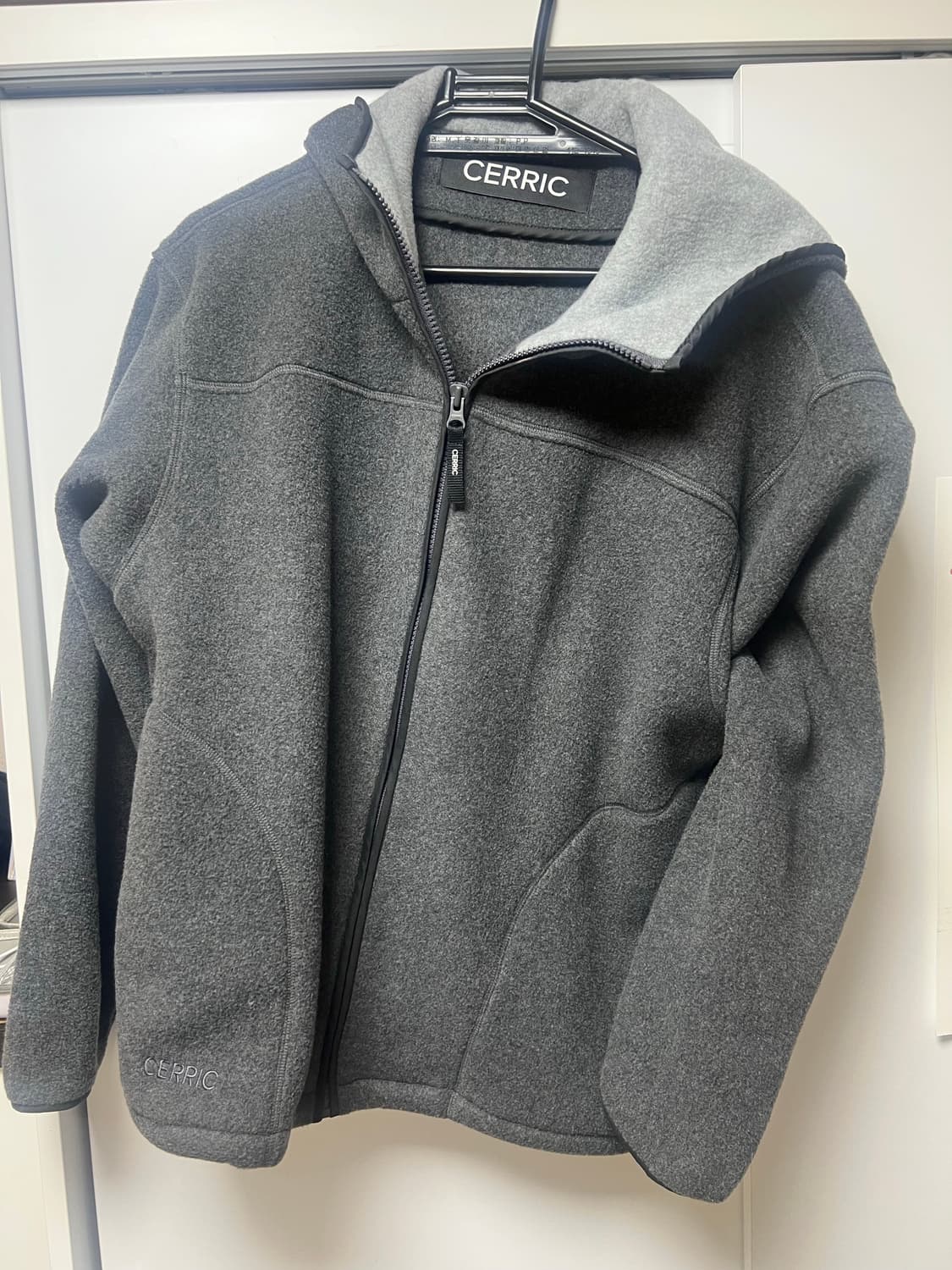 CERRIC Fleece Hooded Zip Up / Charcoal 상품이미지3