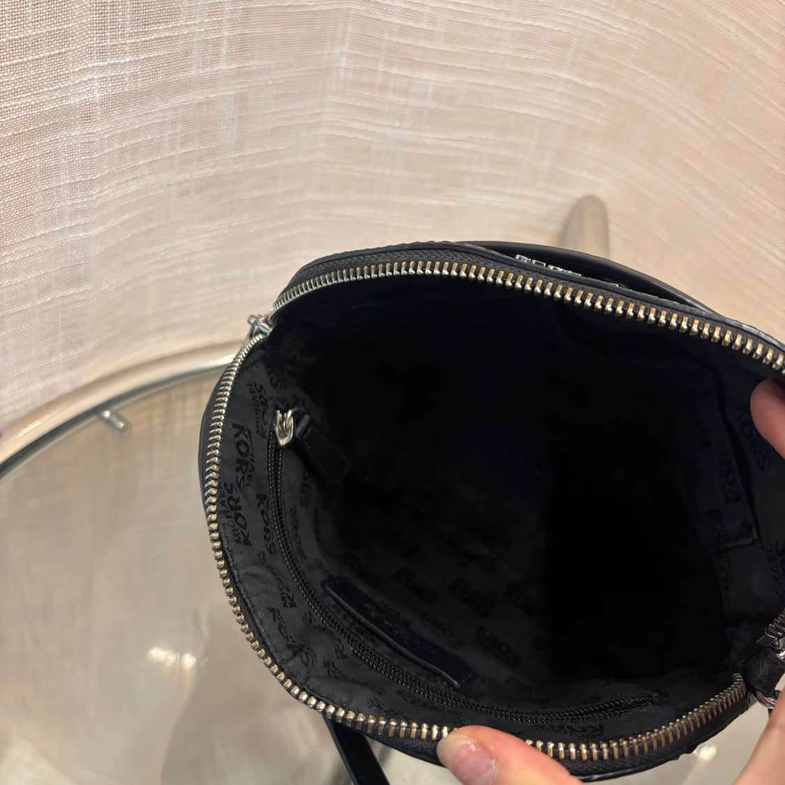 정품 마이클코어스 사피아노 크로스백     상품이미지8