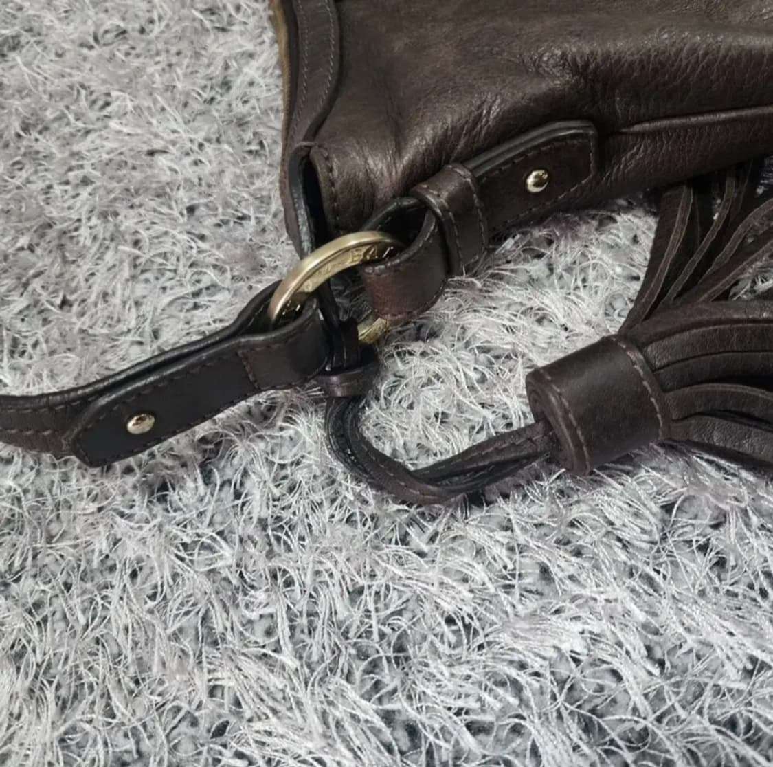 발리 레더 숄더백 상품이미지4