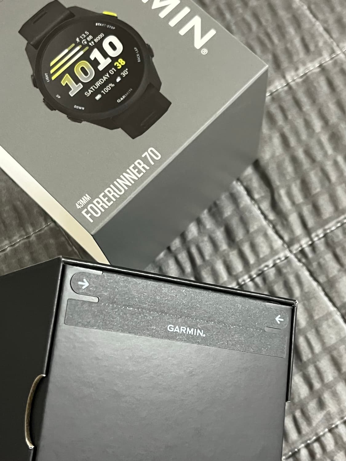 [새상품] 가민 포러너 70 블랙 43mm 상품이미지2