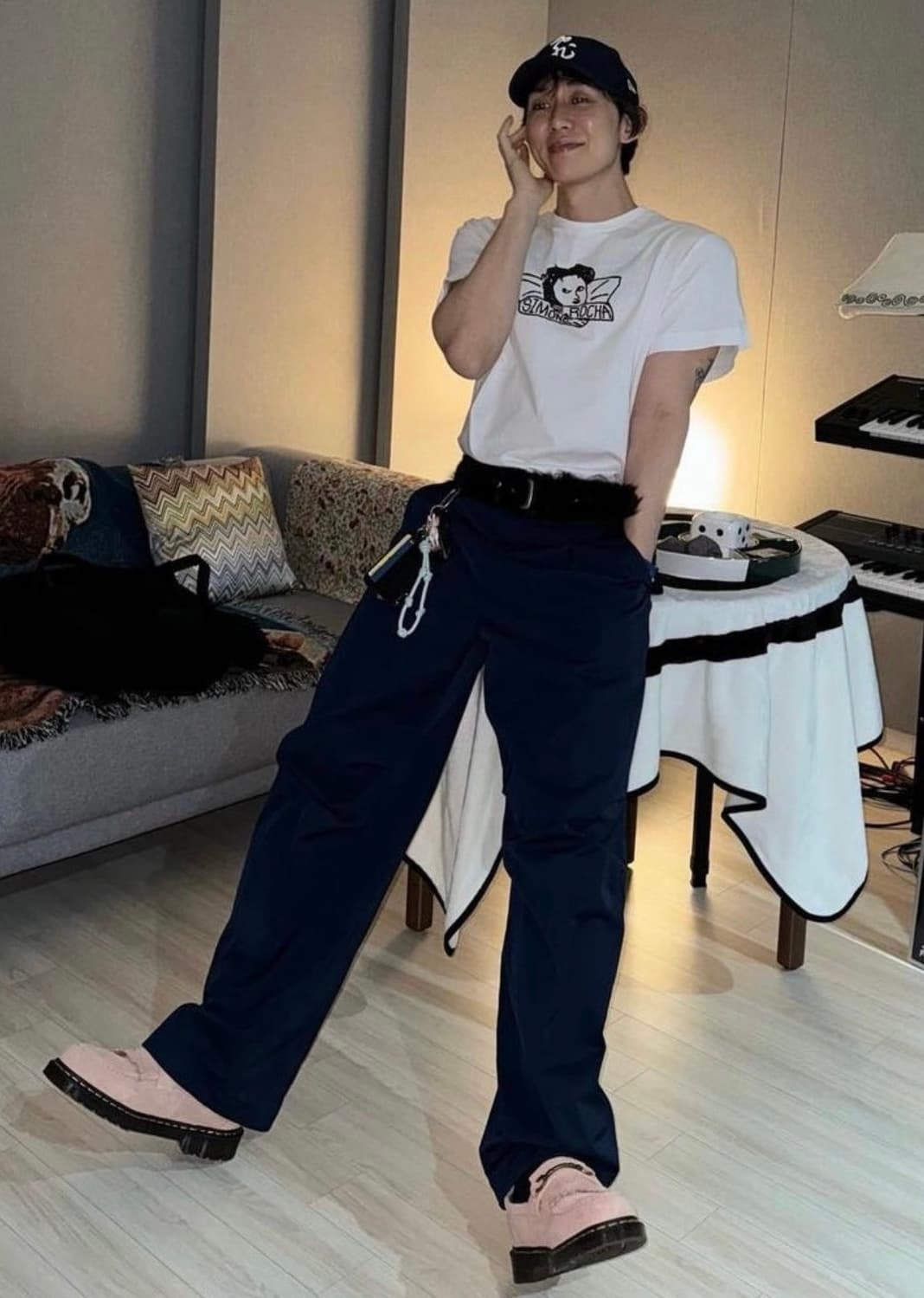 닥터마틴 아드리안 스내플 피치베이지 코드쿤스트 착용 uk4 상품이미지2