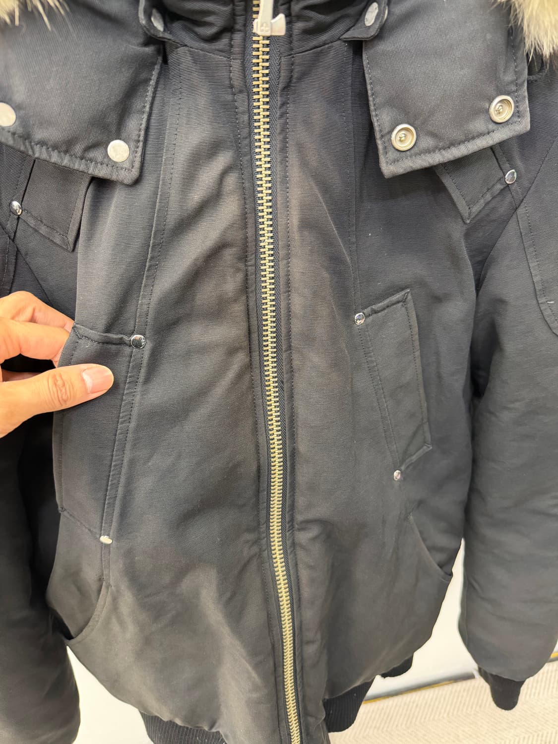 매장판정품) 무스너클 남성 패딩 M 상품이미지4