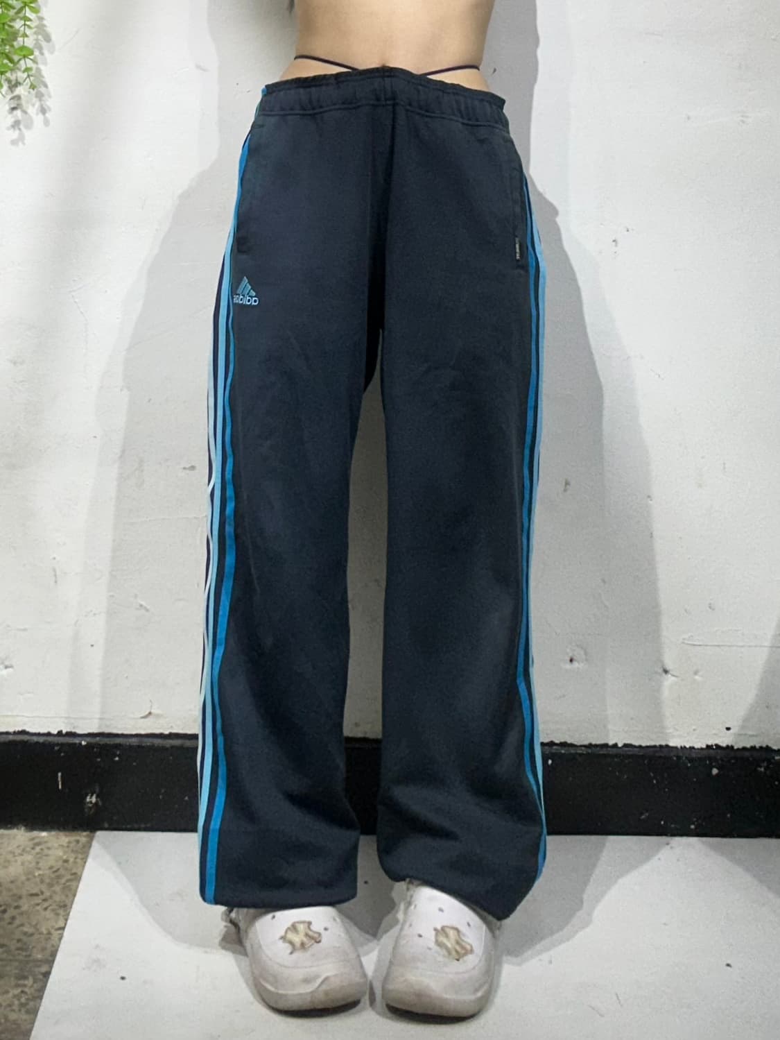 아디다스 네이비 블루 삼선 와이드 팬츠 L 상품이미지2