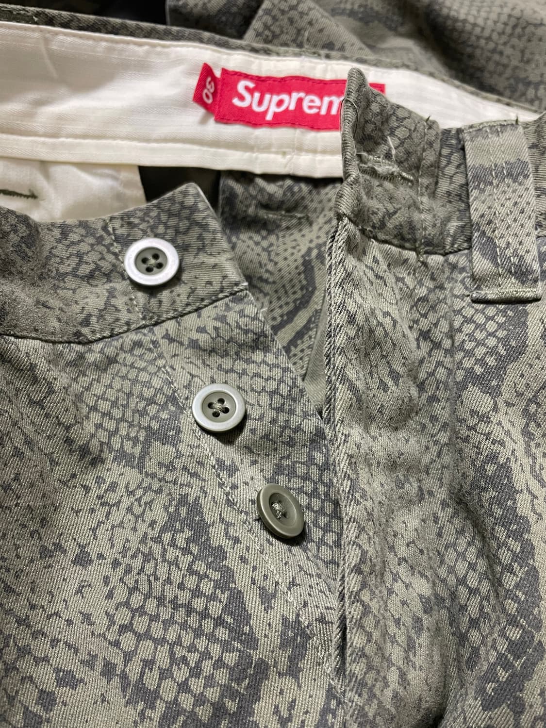 [30] Supreme Snake Print Chino Pant 상품이미지2