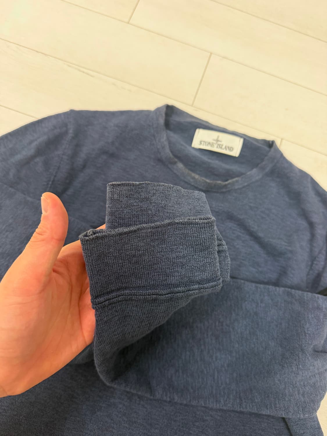 스톤아일랜드 니트 M  사이즈  상태 8.4/10  사진 찍고 절대 안입 상품이미지3