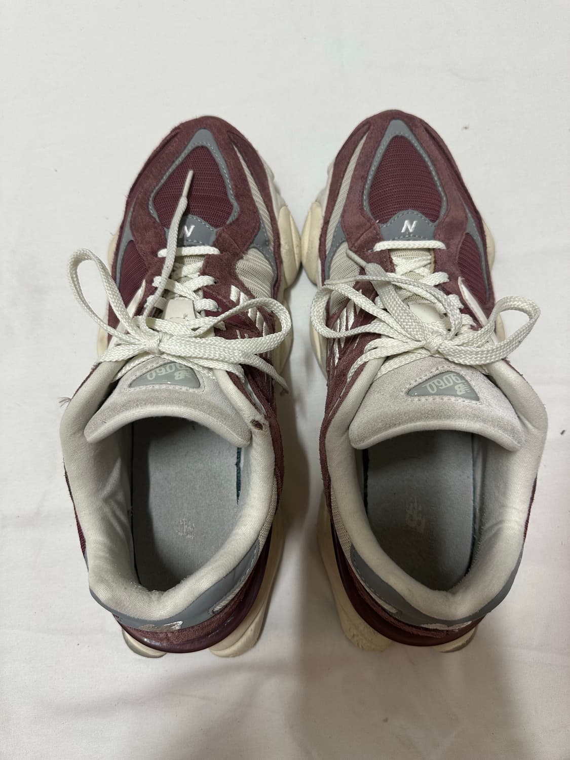 뉴발란스 9060 버건디 285D 상품이미지2