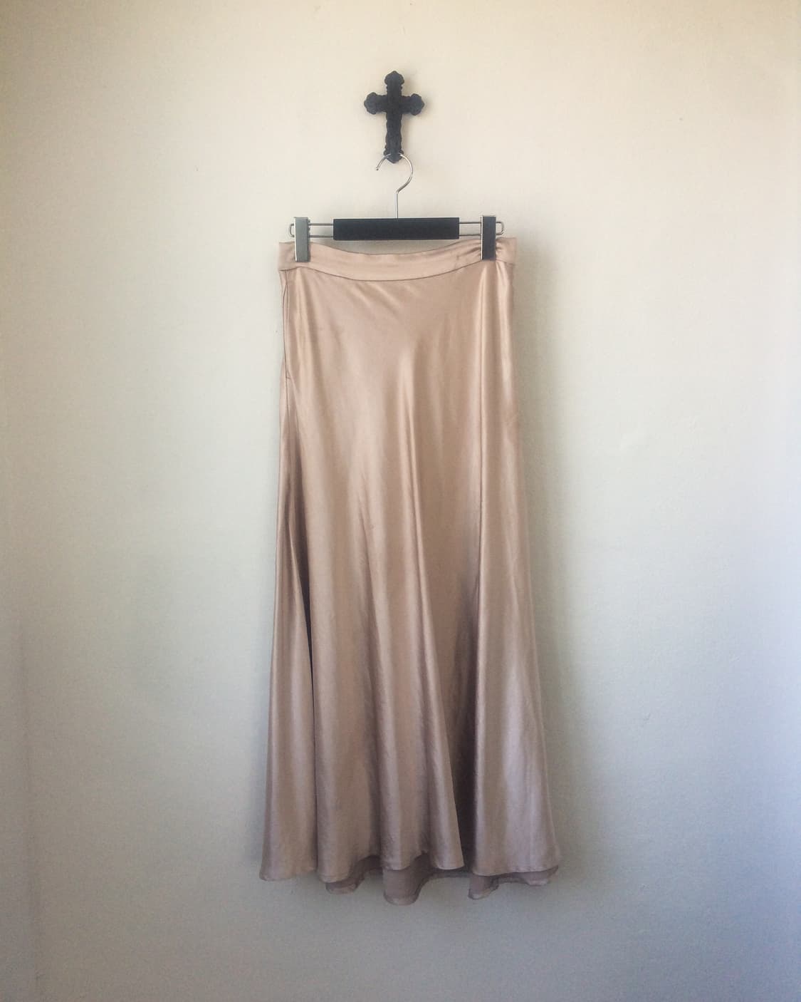 Glossy long skirt 상품이미지1