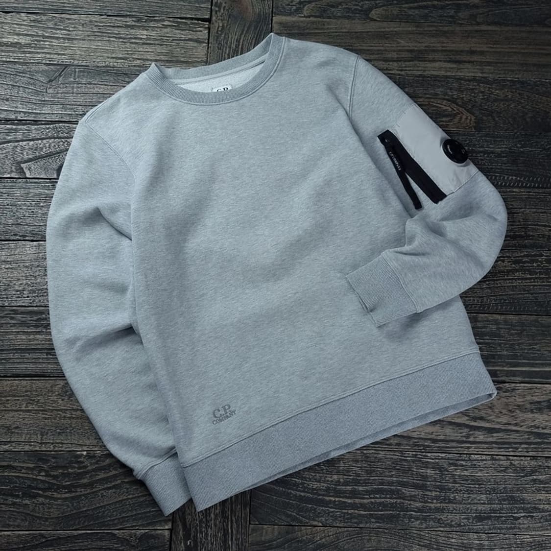 [씨피컴퍼니] 고글 랜드 맨투맨 그레이 P01389 상품이미지1