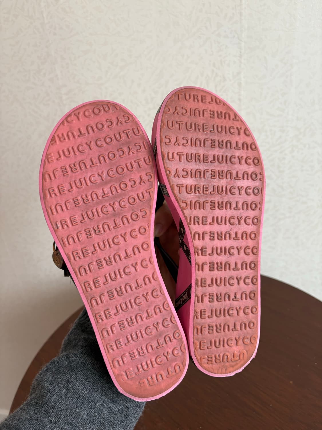 Juicy Couture 핑크 쪼리 플립플랍 상품이미지4