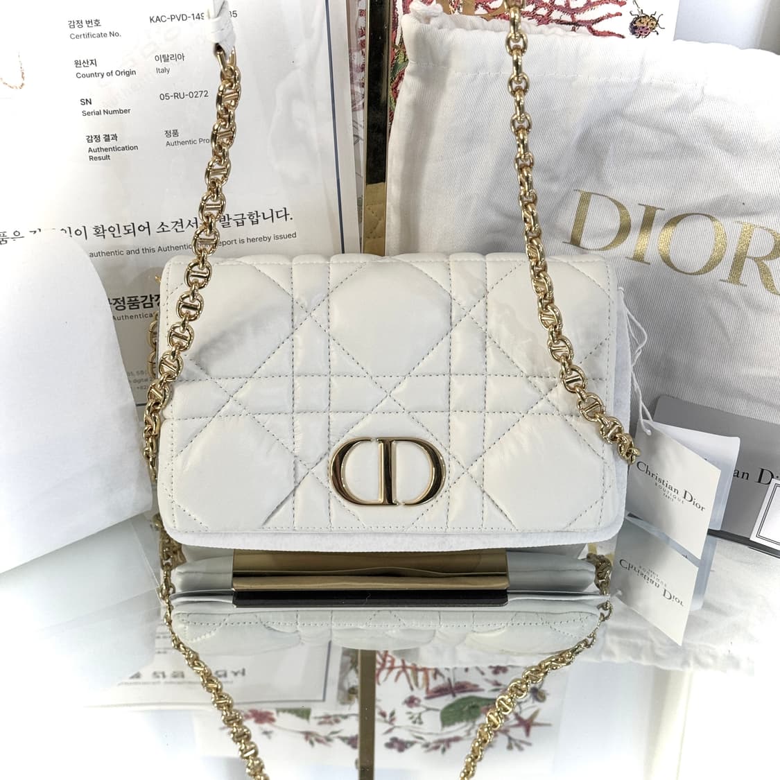 [새상품] 디올 카로 매크로까나쥬 미니백 라떼 카프스킨 상품이미지1