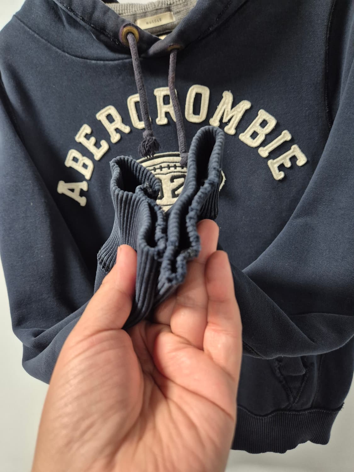 *무료배송*아베크롬비 Y2K 올드스쿨 네이비 후드티 M사이즈(상태A급) 상품이미지5