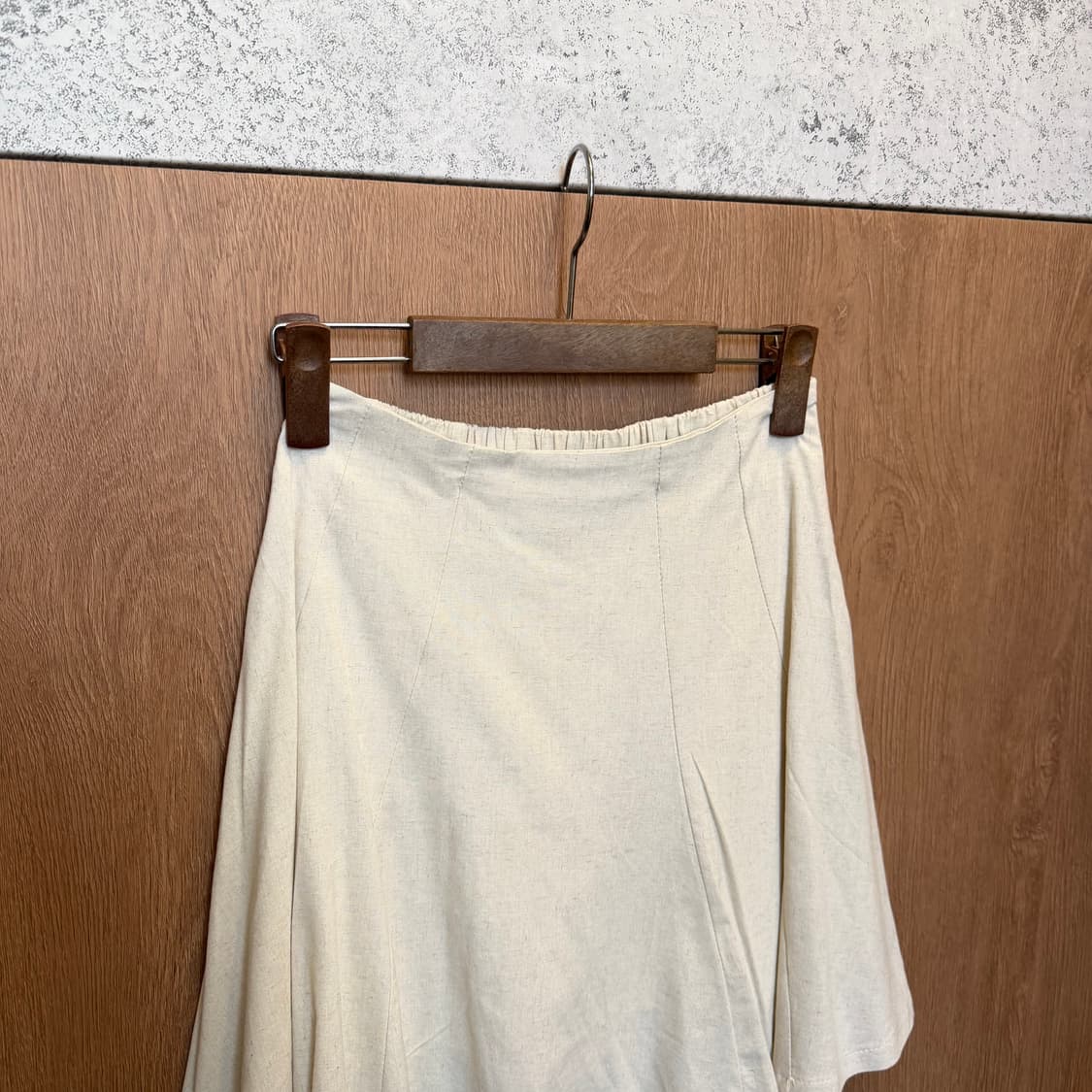 빈티지 린넨 밴딩 미디 스커트 무지 디테일 플레어핏 아이보리 상품이미지3