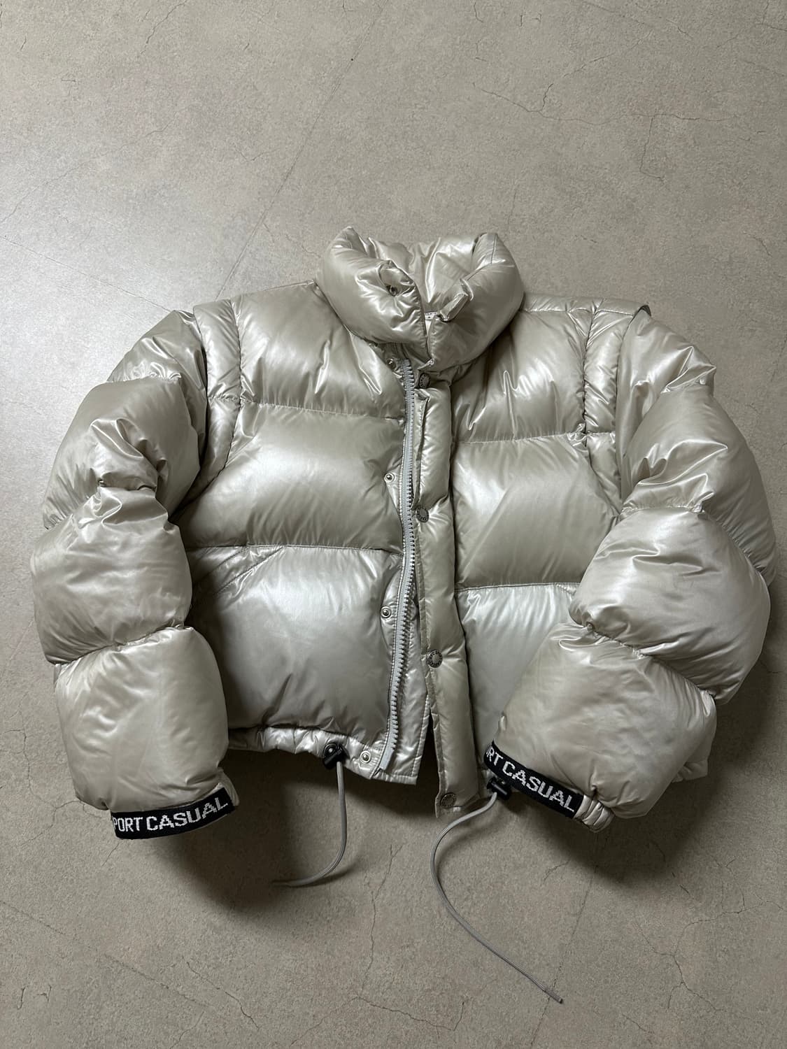 헤리티지플로스 패딩 21fw 크림색상 상품이미지1