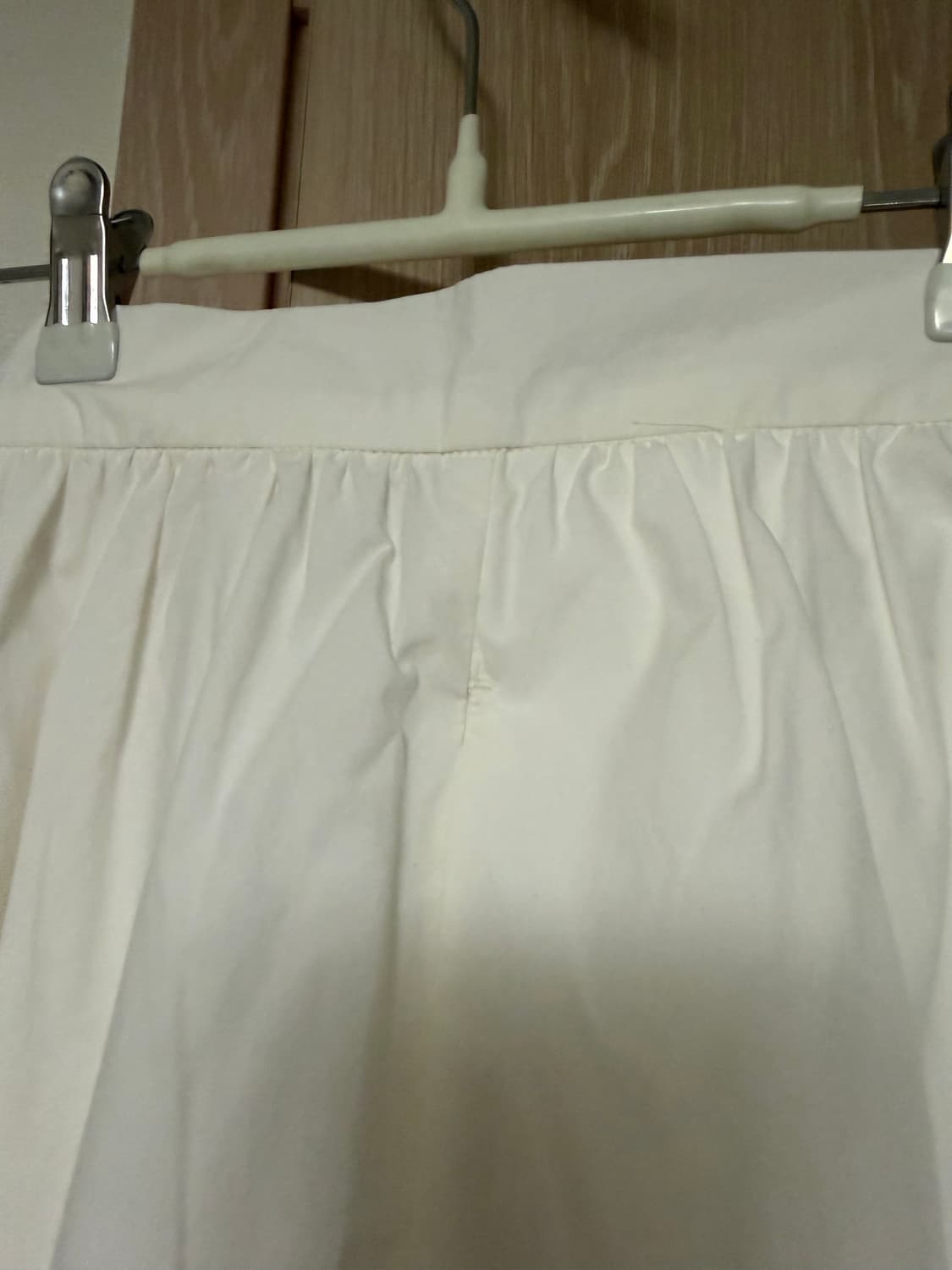 토템 A라인 화이트 롱스커트 상품이미지3