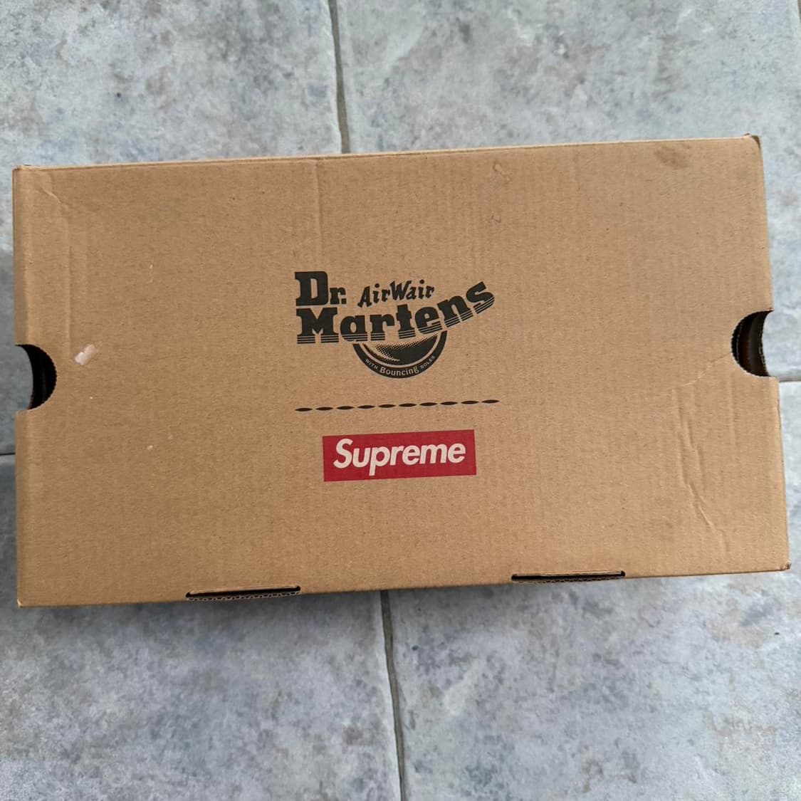 닥터마틴 x 슈프림 스터드 펜톤 로퍼 레드 260 상품이미지6