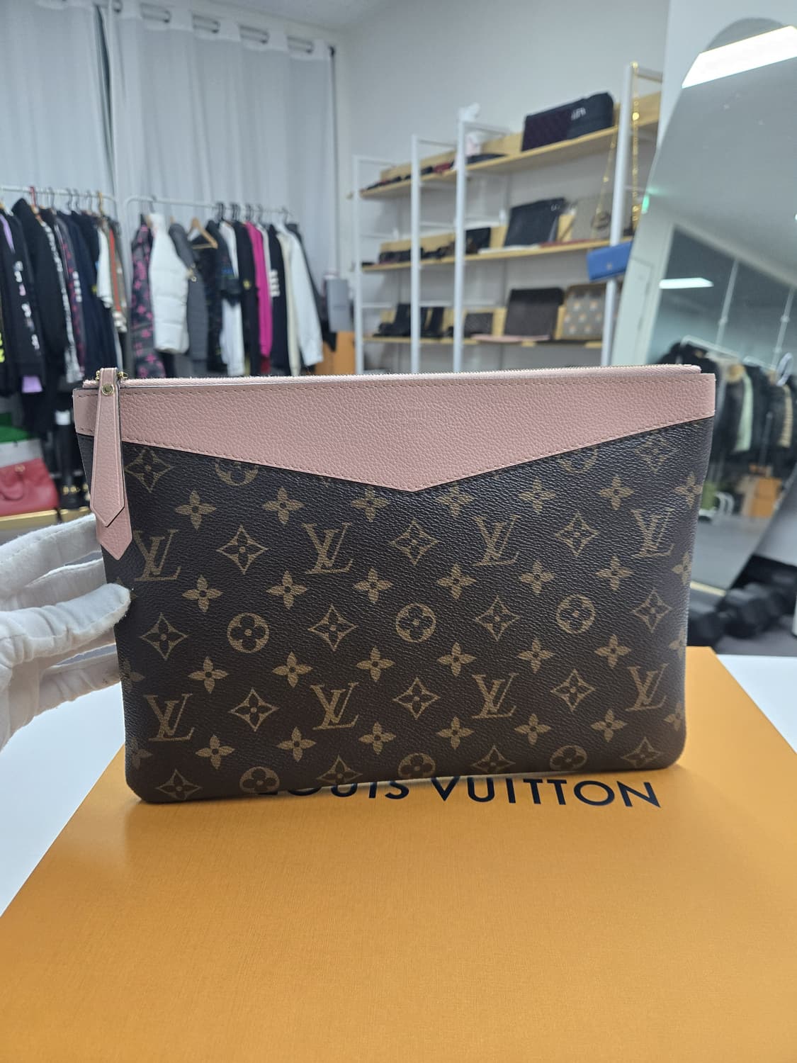 [A급컨디션]루이비통 데일리 파우치백 상품이미지1
