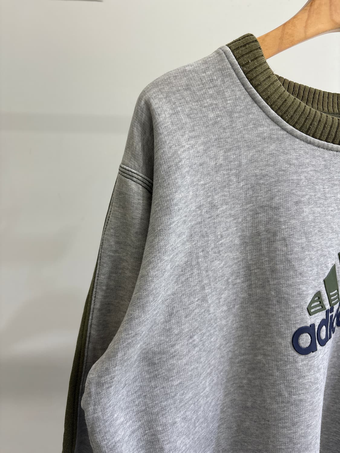 ADIDAS 맨투맨 상품이미지3
