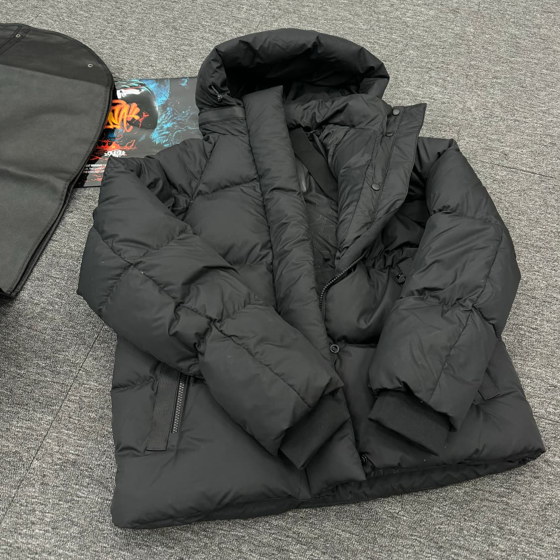 SYNA 시나월드 OG 패딩 자켓 블랙 상품이미지3