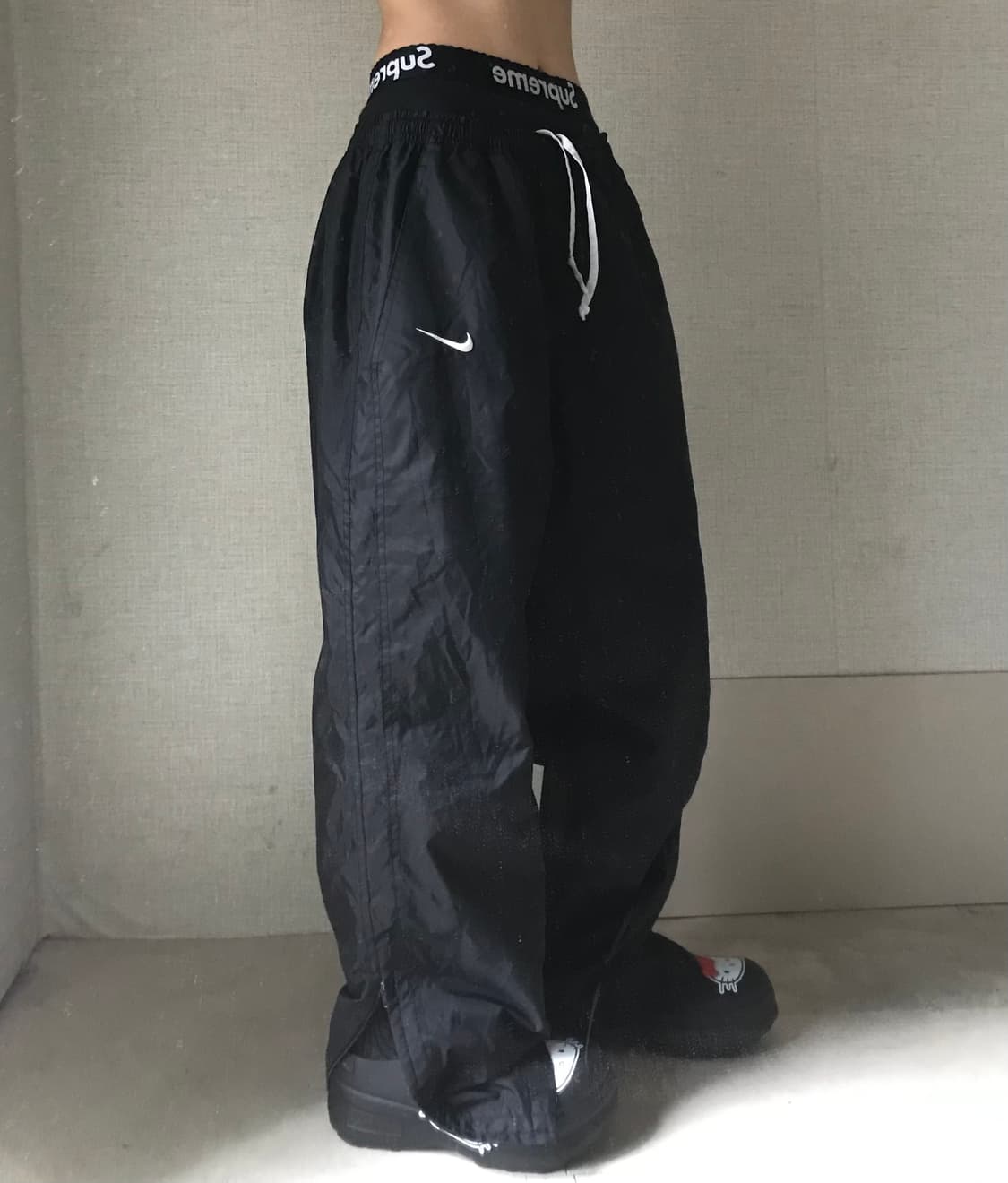 나이키 블랙 와이드핏 트레이닝팬츠 상품이미지1