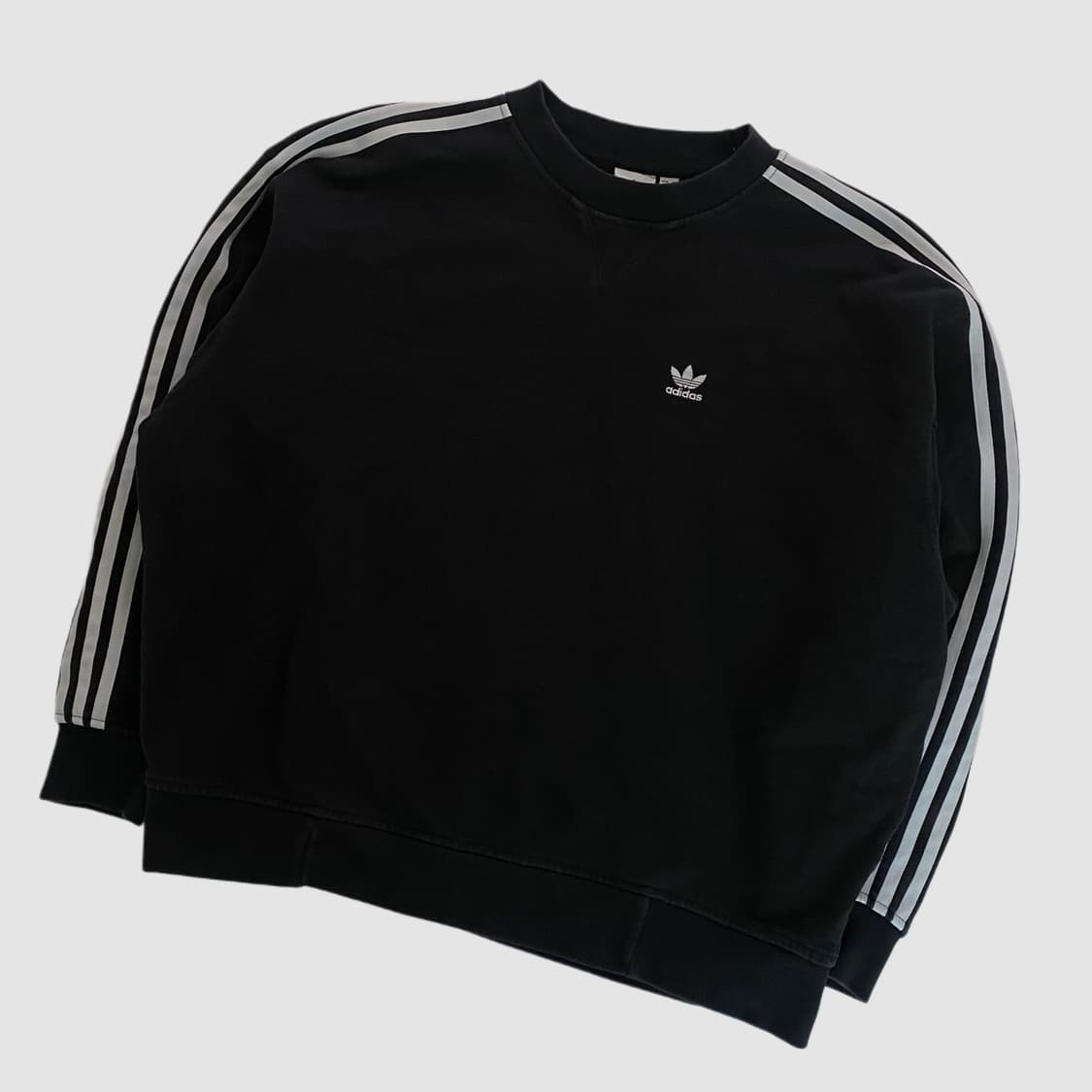 아디다스 맨투맨 상품이미지1