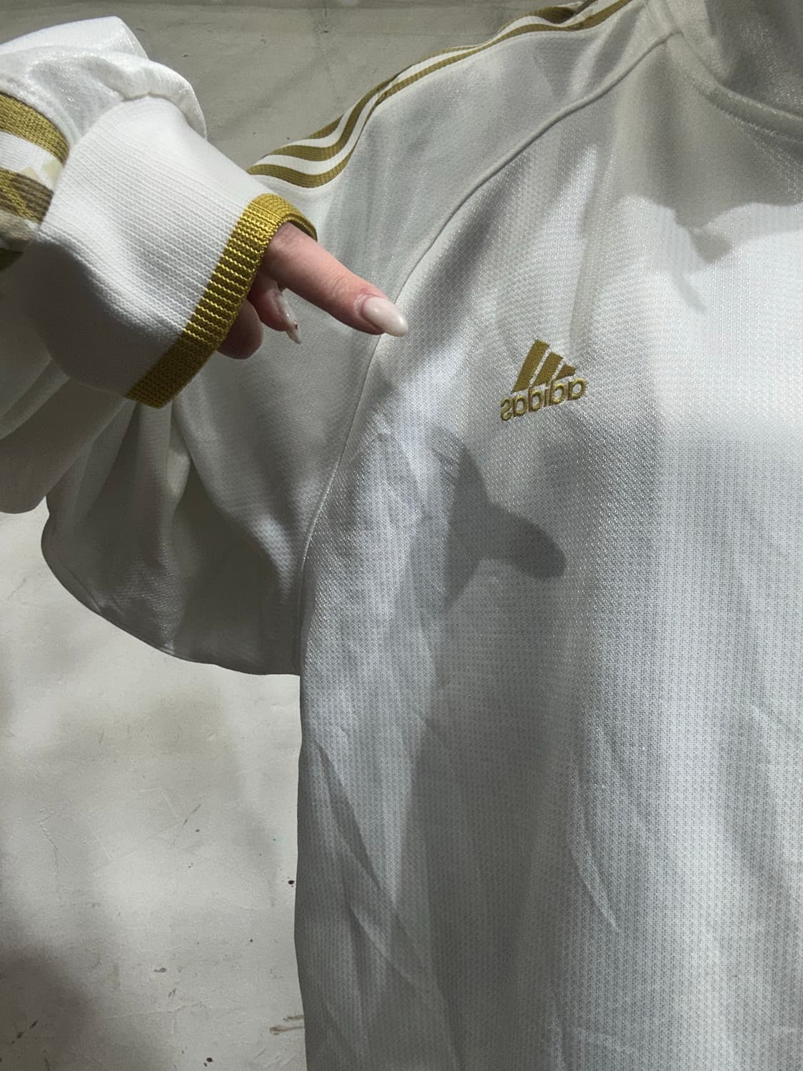 아디다스 화이트 골드 삼선 오버핏 트랙탑 져지 L 상품이미지4