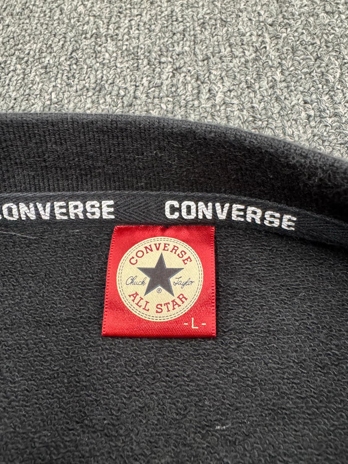 L)컨버스 빈티지 로고 포인트 블랙 스웻셔츠 상품이미지4