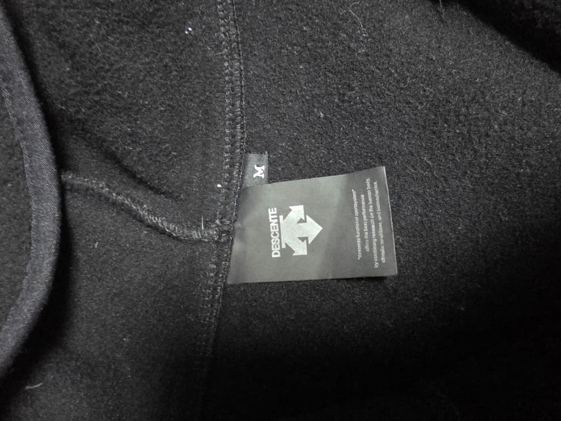 [데상트] 스위스 스키 국대 패치 블랙 기모 후드 집업 M  상품이미지5