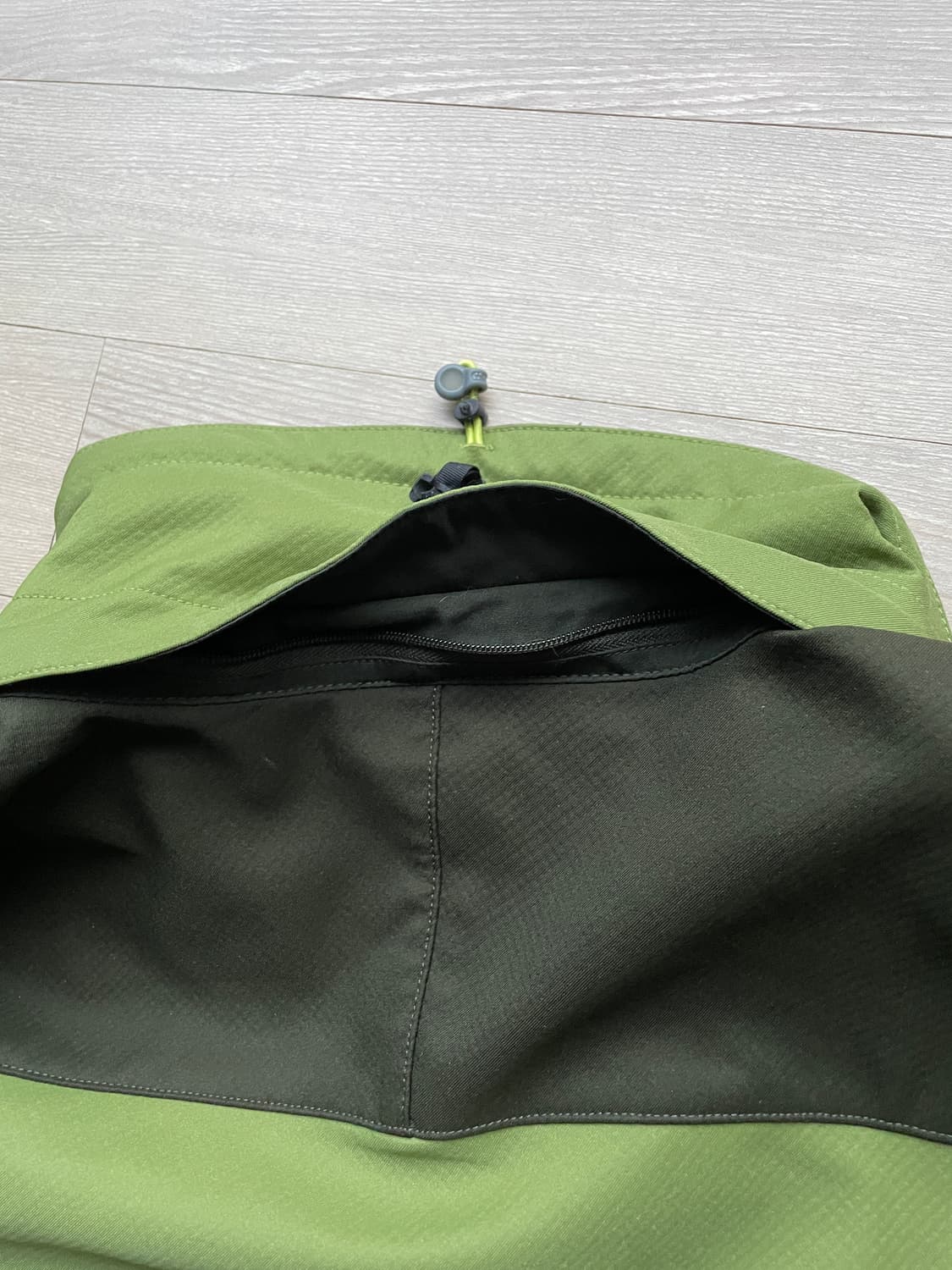 파타고니아 화이트 스모크 자켓 그린  상품이미지7