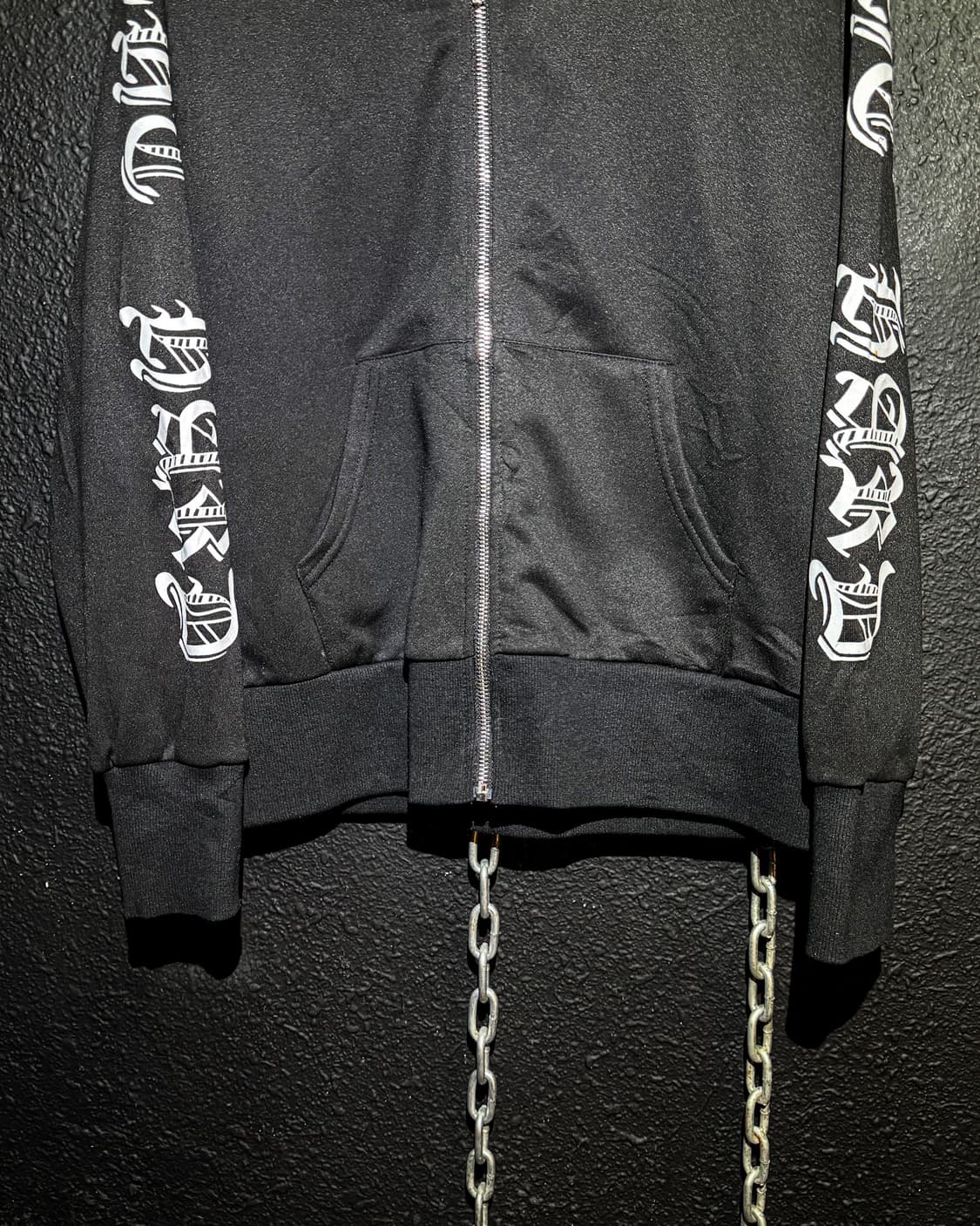 Gothic Lettering Print Hoodie 상품이미지3