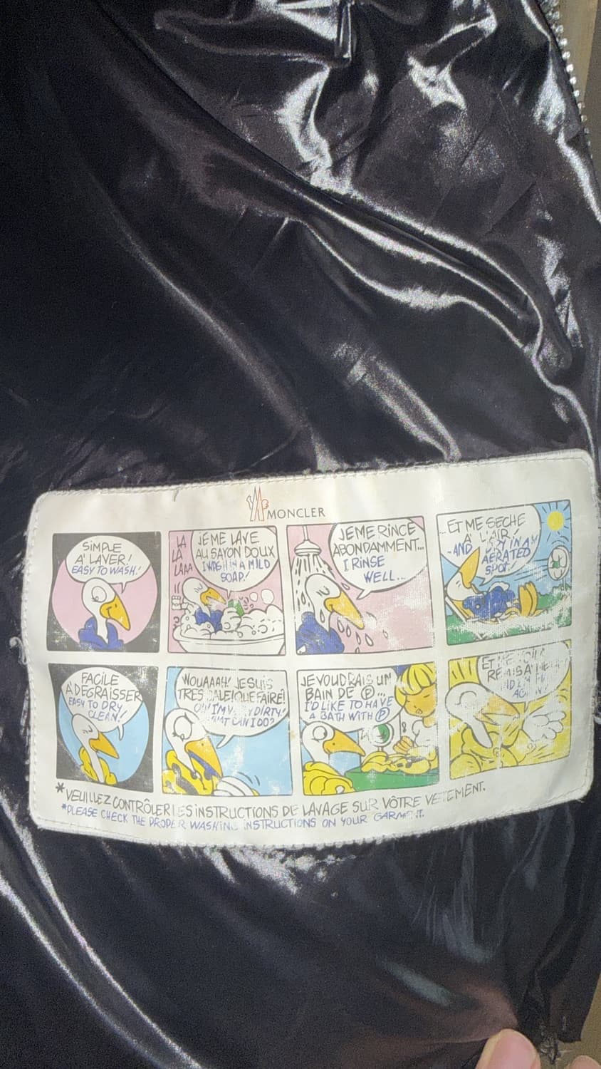 몽클레어 유광 패딩 제품 코드 = E20914196355 68950 상품이미지6