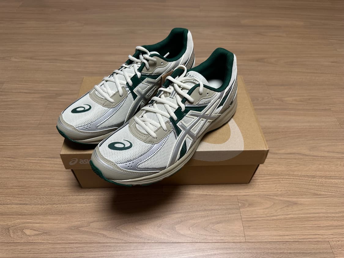 아식스 조그 100 S 페일 오크 퓨어 실버 - D 스탠다드 285 상품이미지1