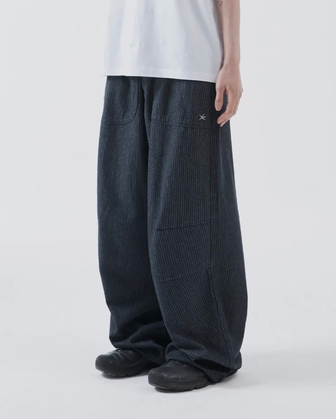 더콜디스트모먼트 스트라이프 팬츠 상품이미지1