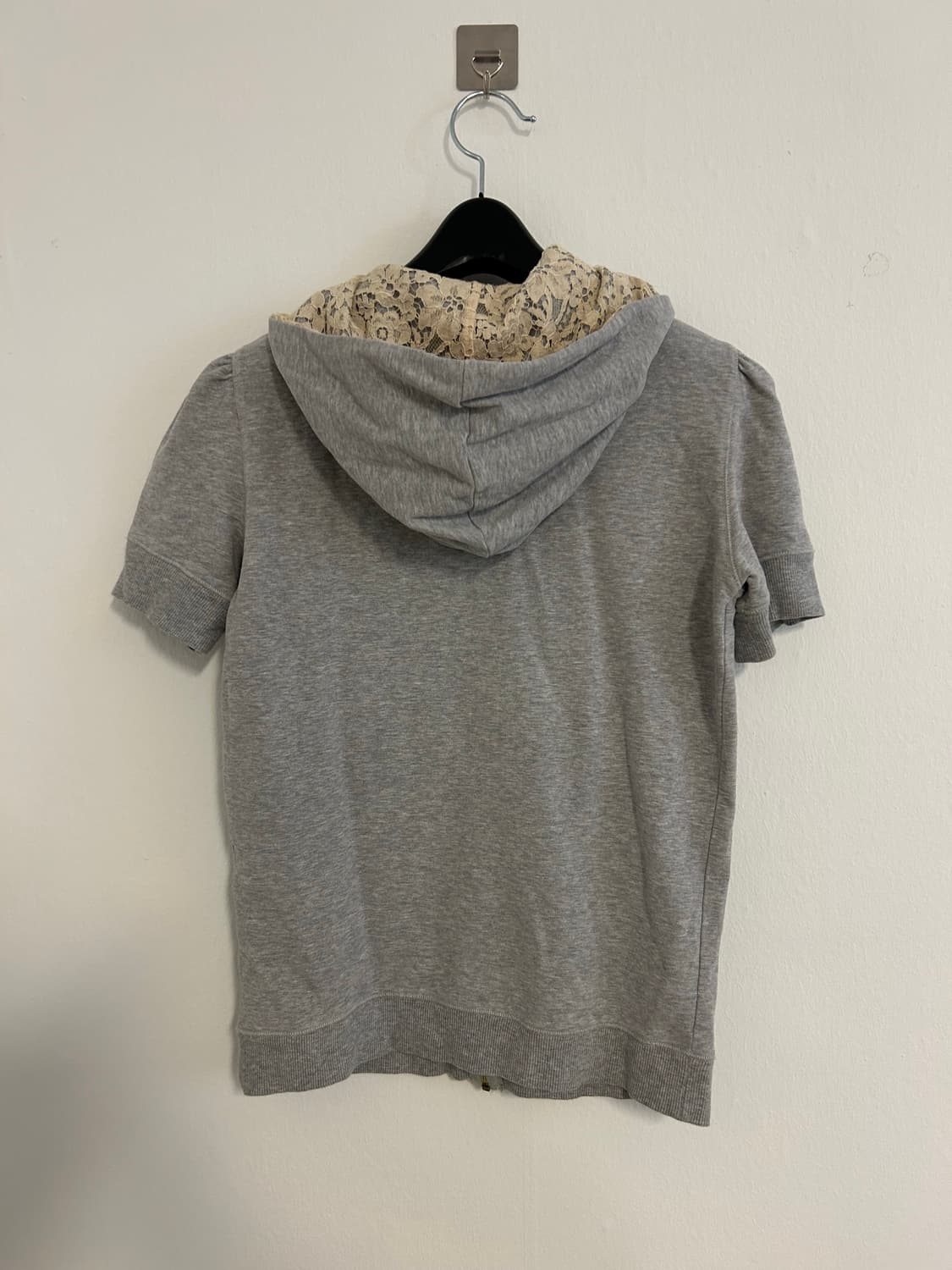 MAX&Co. 레이스 후드 퍼프 슬리브 집업 상품이미지4