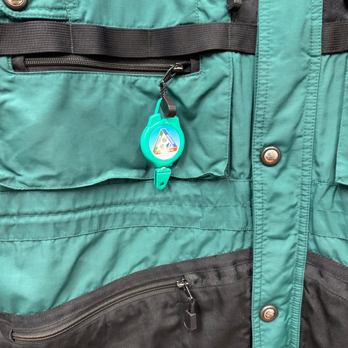 90s 노스페이스 마운틴파카 멀티포켓 디테일 스티프테크 그린 블랙 상품이미지6